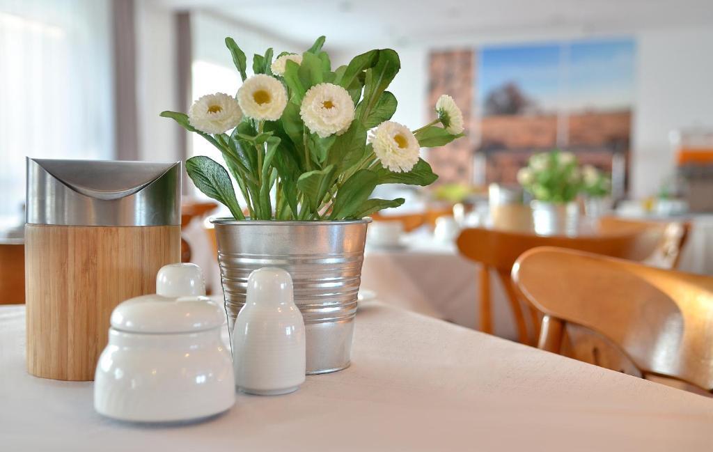 Centra Hotel Шведт  Экстерьер фото